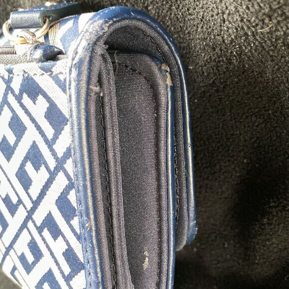 Tommy Hilfiger black cream monogram wallet - Picture 11 of 14